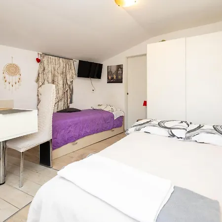 Lovely Apartment In Split With Wifi * Split